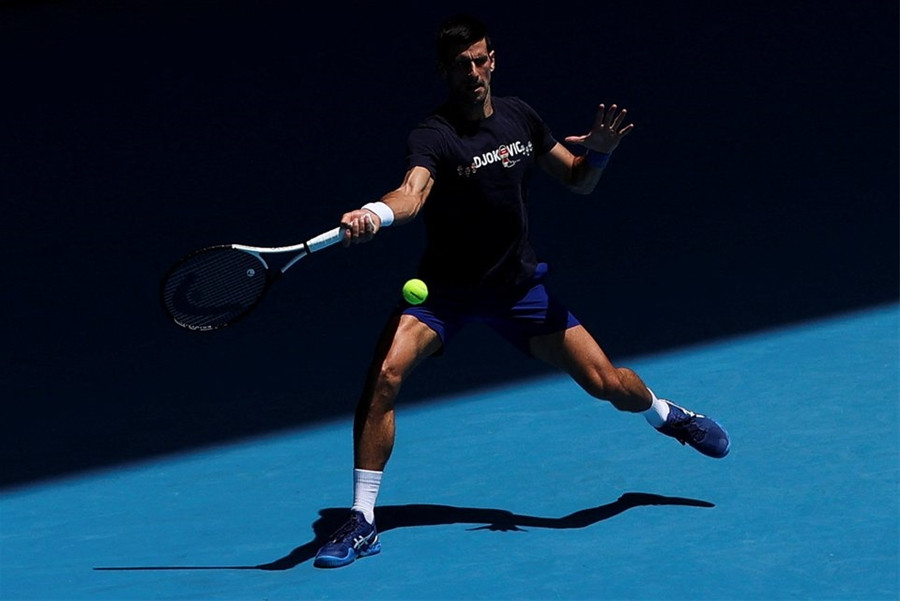 Báo Australia: "Chuẩn bị trục xuất Djokovic"